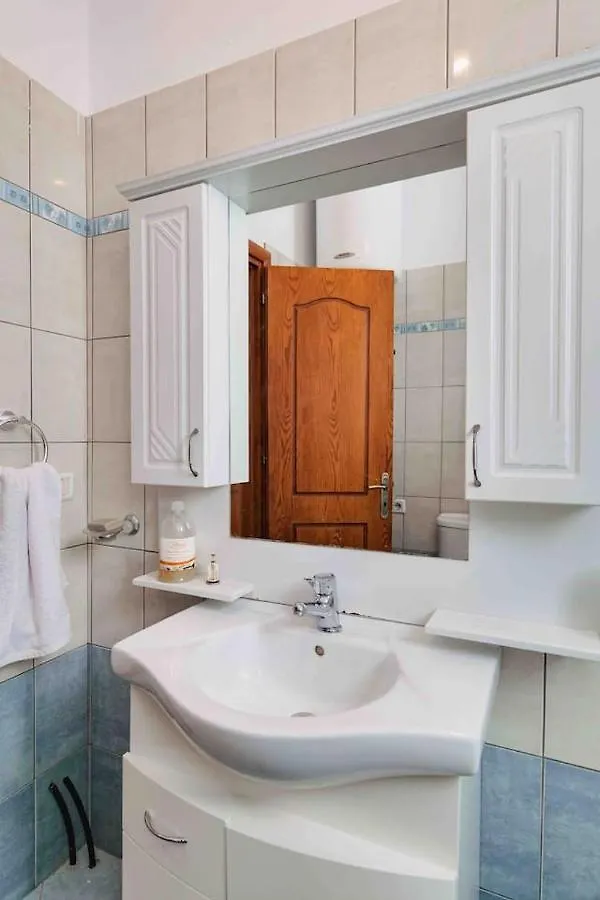 Sea Billows Apartment Sarande